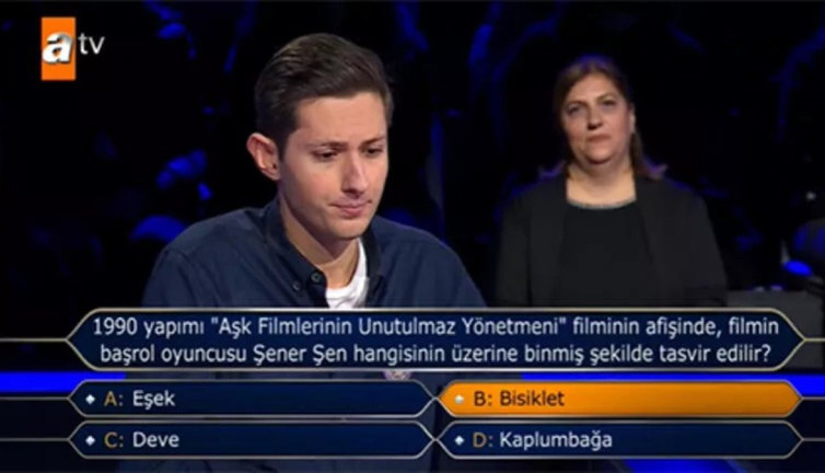 Milyoner olmasına ramak kalmıştı! Kim Milyoner Olmak İster'de Şener Şen sorusu yarışmacıyı ters köşe yaptı
