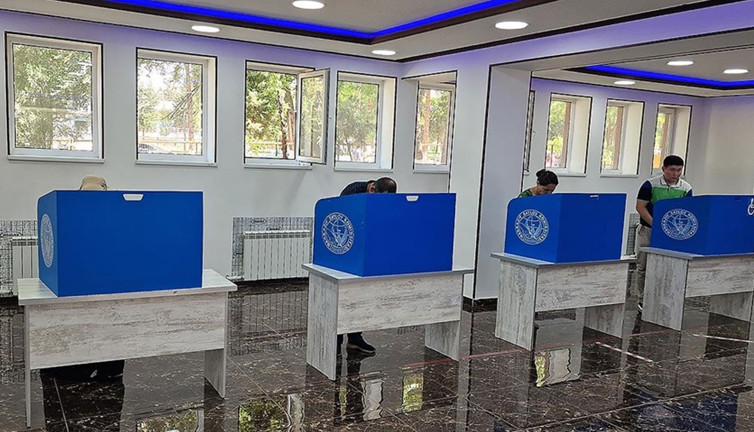 Özbekistan'daki referandumda oy kullanma oranı yüzde 84,54 oldu