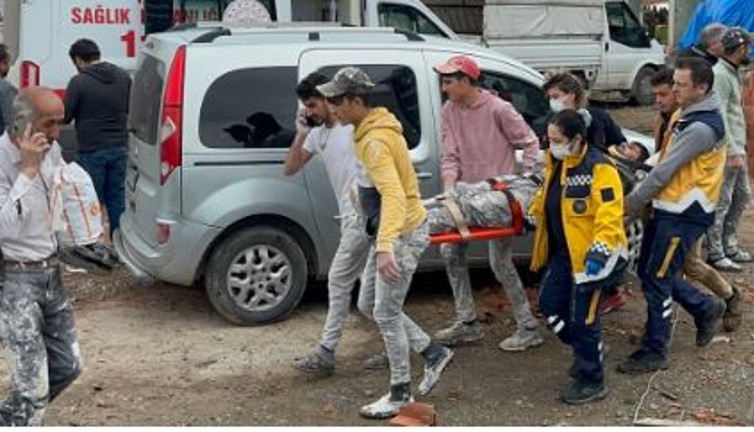 Ordu'da 4 işçi iskeleden düştü