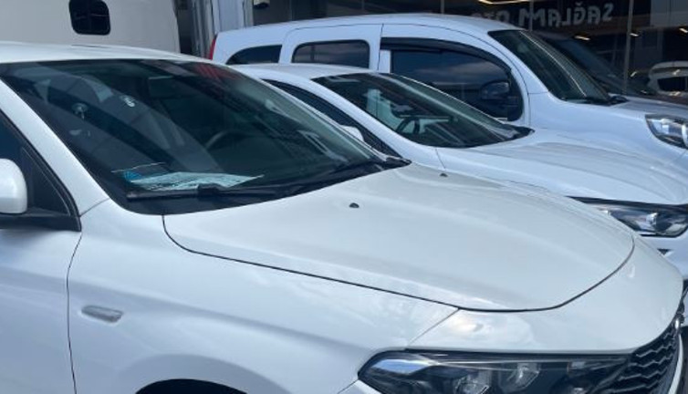 İkinci el otomobil fiyatı sıfır fiyatını geçti
