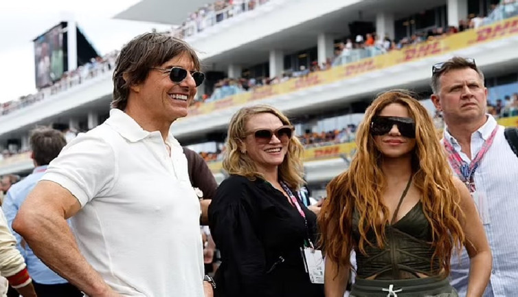 Shakira’nın yeni sevgilisi Tom Cruise oldu iddiası. Magazin gündemine bomba gibi düştüler