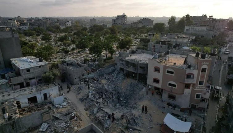 İsrail ordusu ateşkesin ilk 24 saatinde bir roketle Gazze'yi vurdu