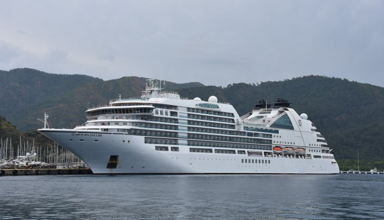 Marmaris'e Bahama bandıralı kruvaziyerle 480 turist geldi