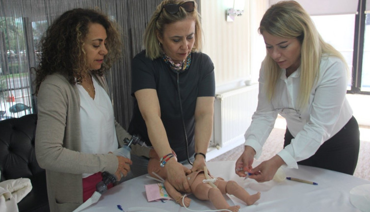 Uzmanı açıkladı. Bebek doğduktan sonra 1 dakika içerisinde neler yapılmalı?