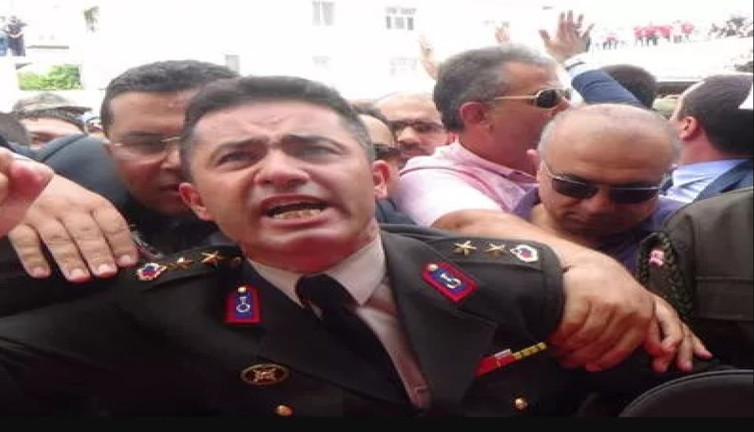 Açılım kurbanı Yüzbaşı ve kardeşinin tabutu başında isyan eden Yarbay: Erdoğan ordudan attı