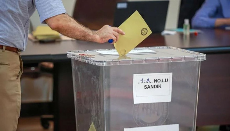 Yurt dışındaki 471 bin 734 seçmen ikinci tur için oy kullandı