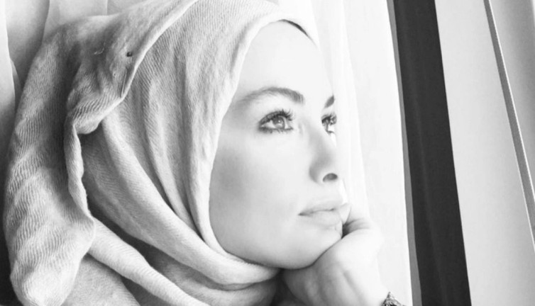 Gamze Özçelik nikah masasında evet diyerek mutlu haberi verdi