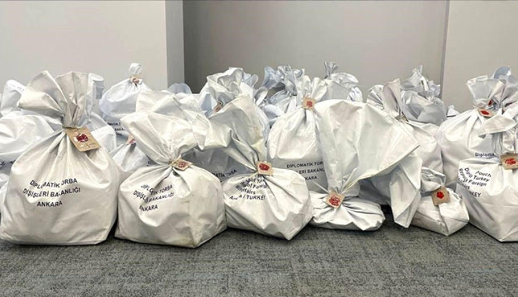 Yurt dışında kullanılan oylar Türkiye'ye getiriliyor