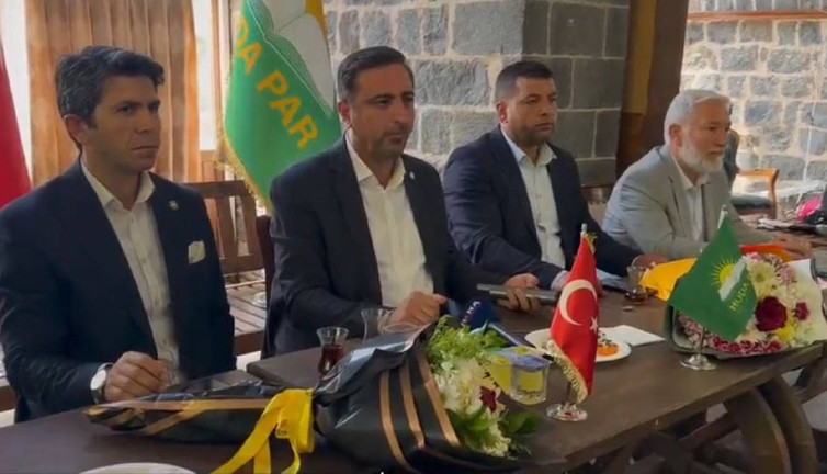 AKP listelerinden Meclis’e giren HÜDA PAR'lı vekilden ‘yemin’ çıkışı: Meclis yemin metni doğru değil, değiştirilmeli