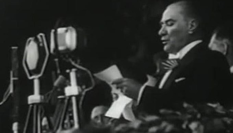 Atatürk son sayfaya geldiğinde bu sözde sesi titredi. Oysa Nutuk'u okuması 6 gün sürmüş ve sesi hiç titrememişti