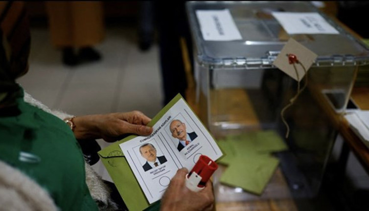 Sahte müşahit kartı bulunan kadına tutanak tutuldu