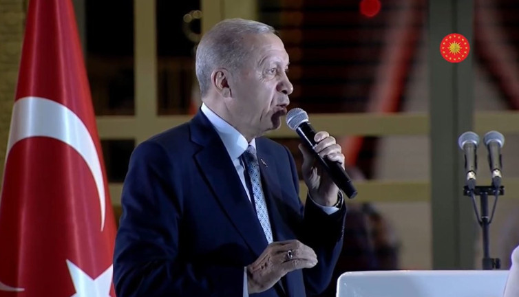 Erdoğan’ın Saray’daki balkon konuşmasına böyle ayar çekildi. İngiliz Times gazetesinin Türkiye muhabiri ortaya çıkardı