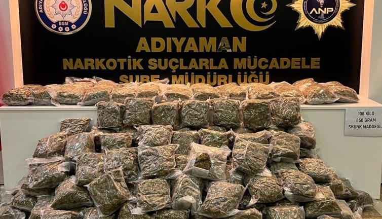 Adıyaman'da büyük operasyon: Onlarca kilo uyuşturucu madde ele geçirildi