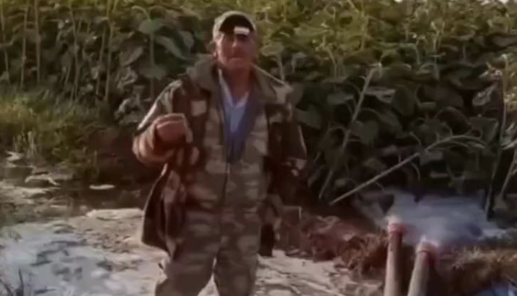 Azgın teke hastalığı nedir? Benim profilimi erkekler değil sadece olgun bayanlar takip etsin. Sosyal medyaya yıkıp geçen video