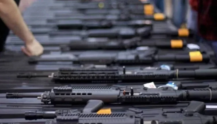 Türkiye'ye kaçak yollarla giren yabancılar internetten silah satıyor. Eski emniyet müdüründen flaş açıklama. CIA ayrıntısı da var
