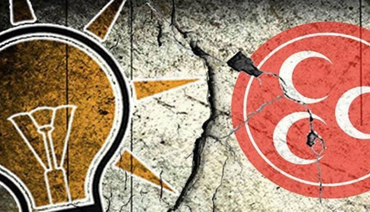 MHP'den AKP'ye yönelik skandal iddia. "AKP'liler seçim öncesi muhtarlara oy için para dağıttı"