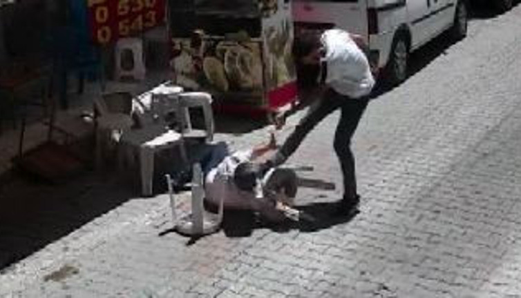 Adliye karşısında silahlı kavga