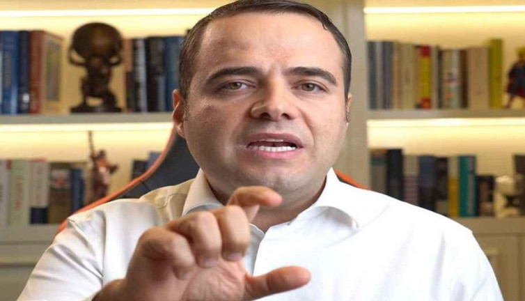 Özgür Demirtaş faizi artırarak enflasyonu paramparça eden ülkeyi paylaştı