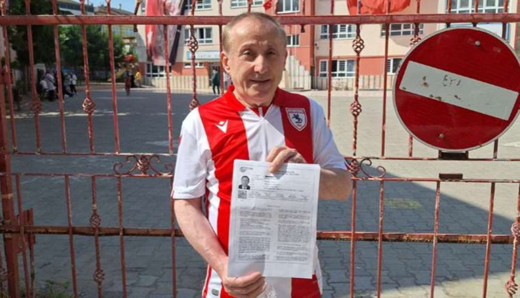 60 yaşında 42. kez üniversite sınavına girdi