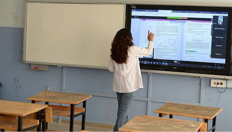 Bakan Tekin açıkladı: Öğretmenler için zorunlu hizmet affı