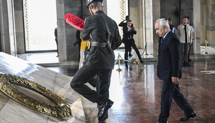 Sahil Güvenlik Komutanlığından Anıtkabir'e ziyaret