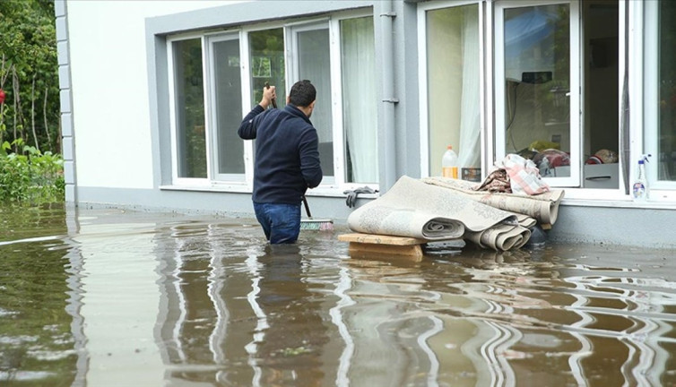 Fatsa'yı sağanak vurdu: Irmaklar taştı, binaları ve tarım arazilerini su bastı