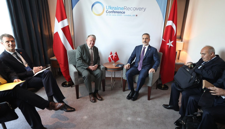 Bakan Fidan, Londra’da mevkidaşlarıyla görüşmeler gerçekleştirdi