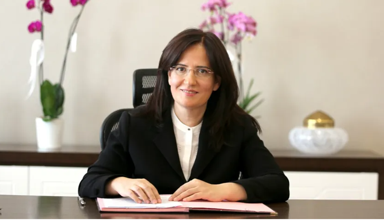 Kardeşinin şerefine ihale veren isim yeniden bakan yardımcısı oldu