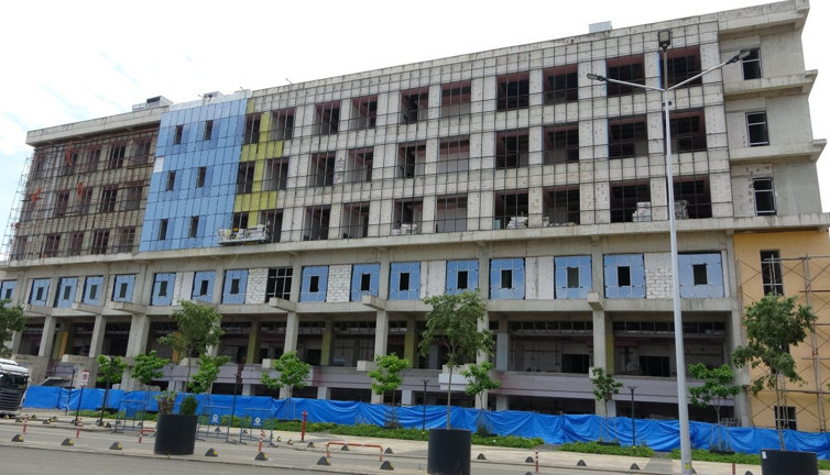 Çocuk hastanesi ödenek yetersizliğinden beş yıldır tamamlanamadı