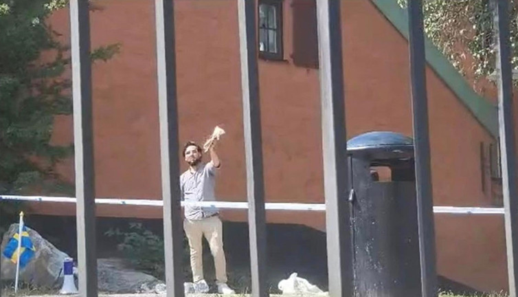 Arap Parlamentosundan İsveç mallarını boykot çağrısı