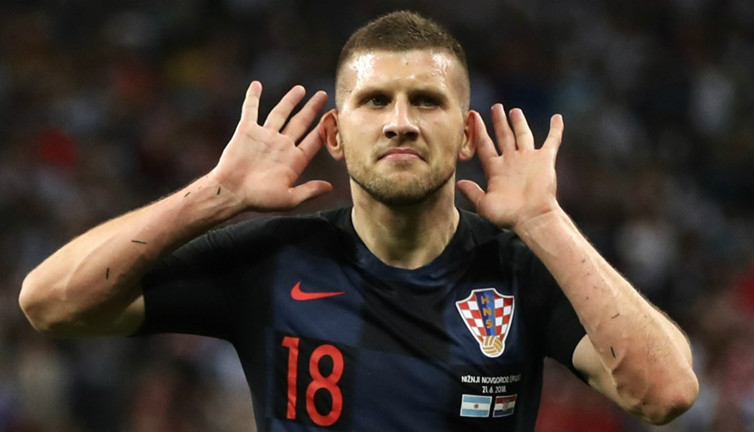 Beşiktaş Ante Rebic için 4.5 milyon Euro önerdi