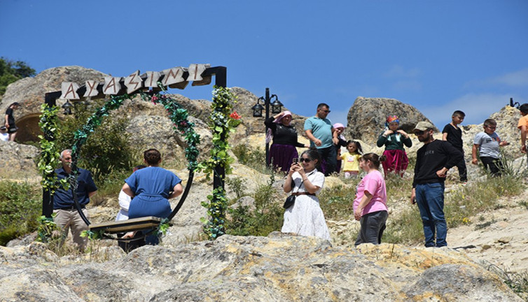 Frig Vadisi’nde bayram yoğunluğu