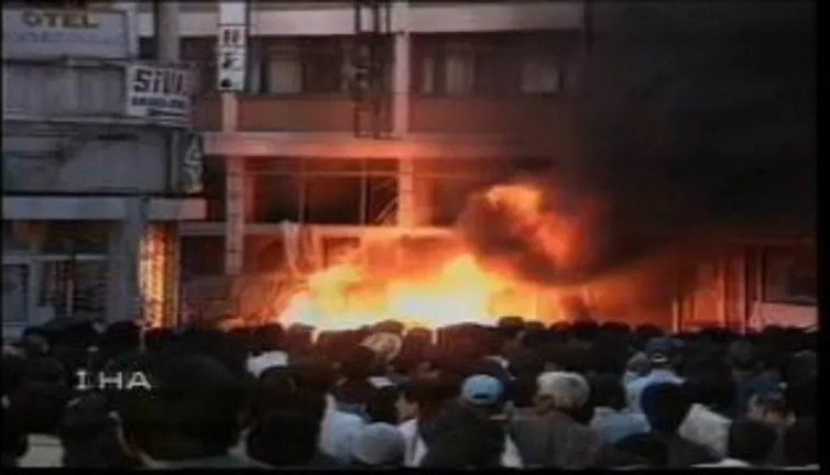 Sivas davası avukatlarından Ali Sarıgül anlattı ‘15 bin kişi 30 saat ortalıkta fink attı. Bizim zorlamamızla, birkaç sanık belirlendi’