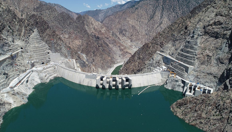 Yusufeli Barajı ve HES'te su yüksekliği 177 metreyi geçti