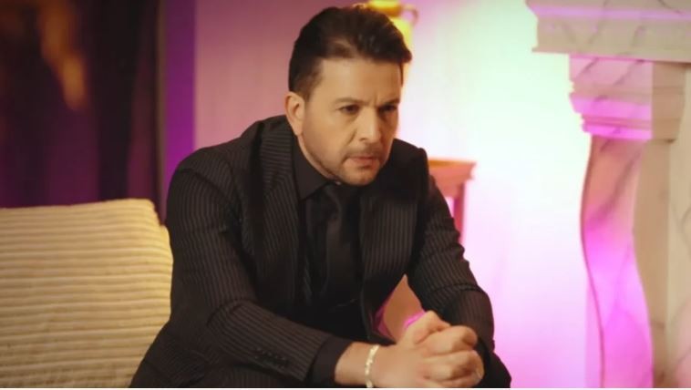 Ünlü türkücü Nihat Doğan canlı yayında çıldırdı! Kuryeye gözdağı verdi: Gece yataklarınıza girer kabus olurum - Resim : 4