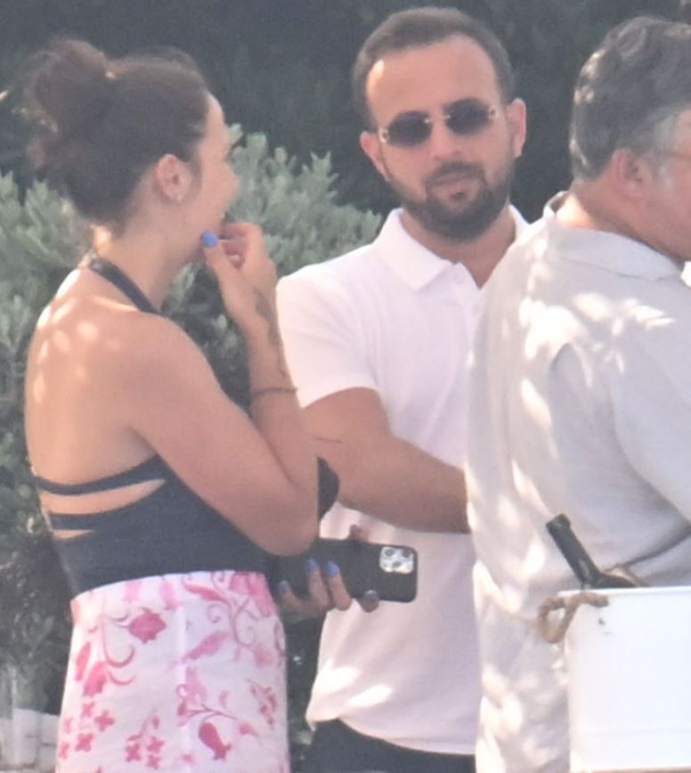 Hülya Avşar’ın kızı Zehra Çilingiroğlu’ndan evlilik sürprizi mi geliyor? 3 yıllık aşkta şaşırtan iddia! - Resim : 3