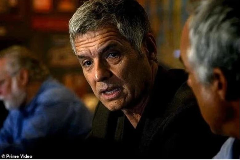 Polis rolü yetmedi, gerçeğini seçti! Ekranın efsanesi Jerry O'Donnell şimdi sokakta devriye gezecek - Resim : 6