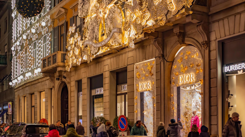 Dünyanın en pahalı caddeleri belli oldu: Taht el değiştirdi, Türkiye'den tek cadde listede! - Resim : 10