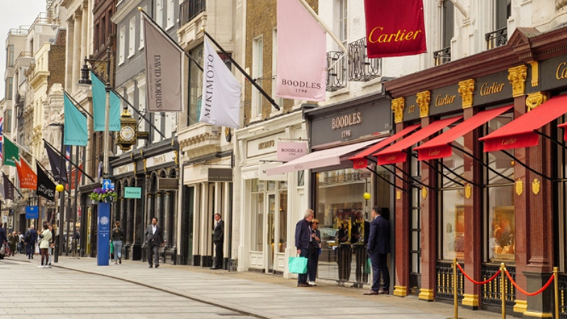 Dünyanın en pahalı caddeleri belli oldu: Taht el değiştirdi, Türkiye'den tek cadde listede! - Resim : 11