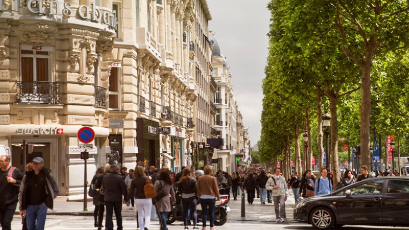 Dünyanın en pahalı caddeleri belli oldu: Taht el değiştirdi, Türkiye'den tek cadde listede! - Resim : 7