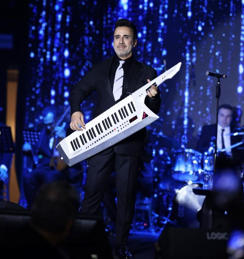 Küçük Emrah’ın gözyaşları Bakü’yü salladı: Serveti gündem olmuştu! - Resim: 8