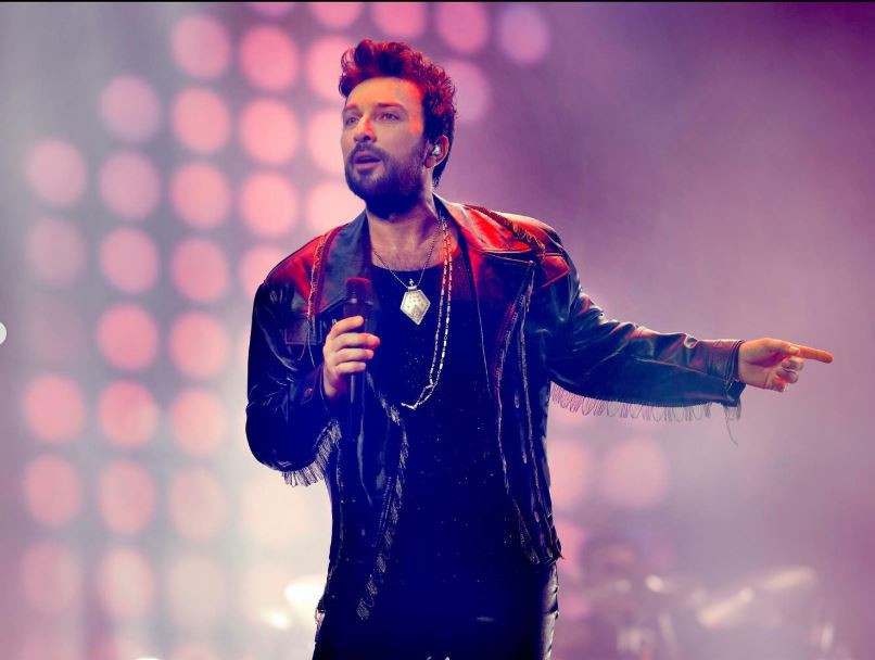 Megastar Tarkan dönüyor: Site çöktü, bilet fiyatı el yakıyor! - Resim : 3