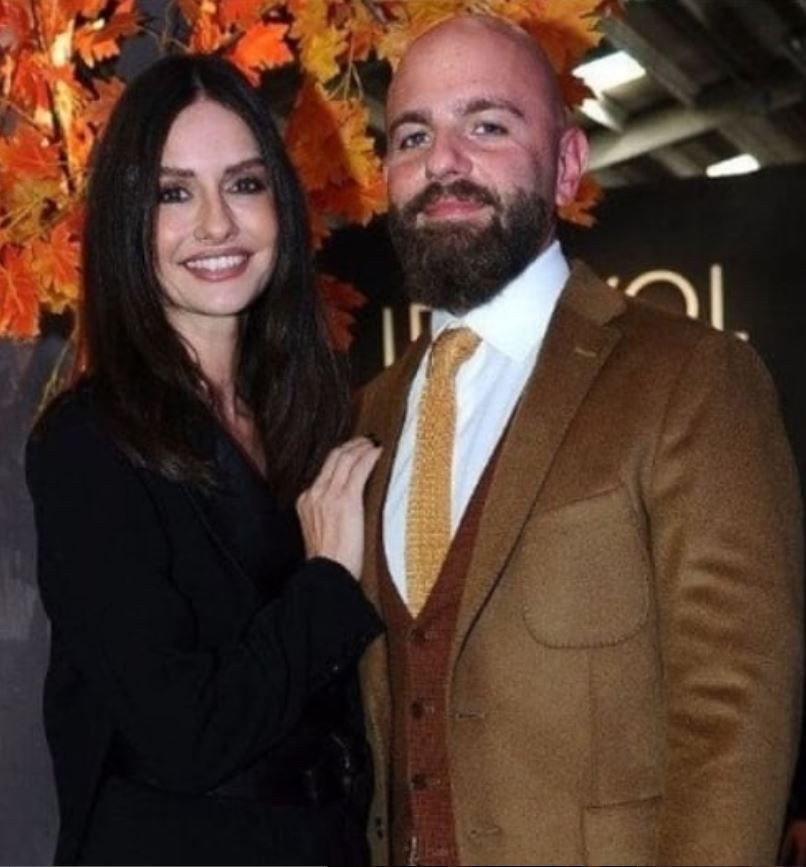 Yasemin Ergene’den ayrılan İzzet Özilhan eğlencede yakalandı: Bekar hayatına hızlı giriş yaptı - Resim: 39