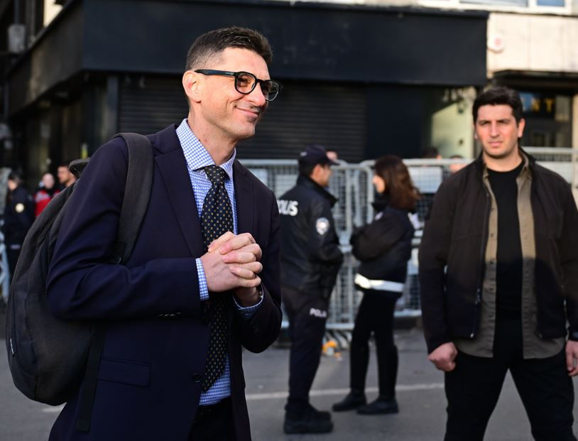 Papa Miguzzi ailesiyle görüştü! 'Ahmet'i kutsamasını istedim' - Resim : 1