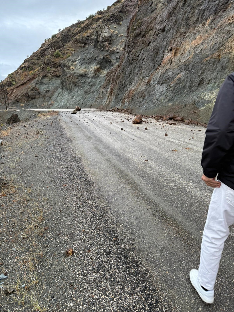 Elazığ'ı sel vurdu: Gökdere-Köklüce köy yolu çöktü! Ekipler seferber - Resim : 2