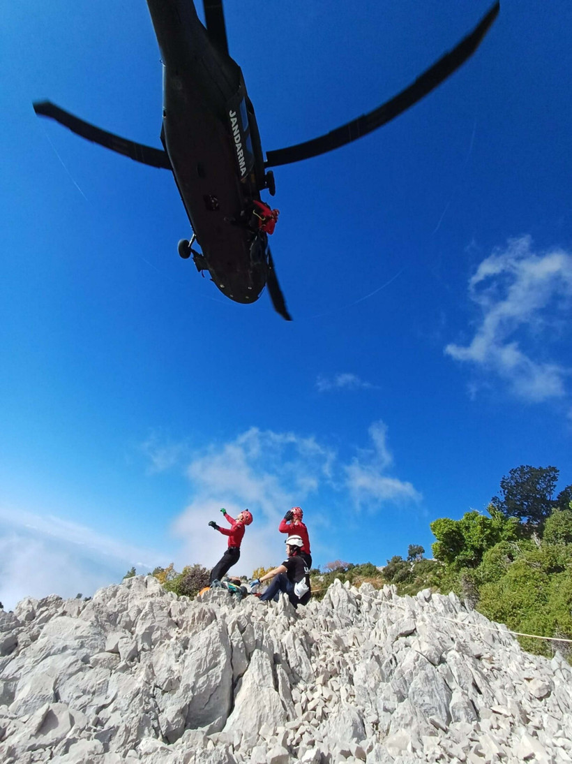 Fethiye’de paraşüt kayalıklara düştü! 1 ölü 1 yaralı: Jandarma seferber oldu - Resim : 2