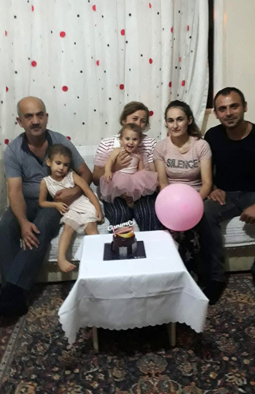 ‘Sabredin’ dediler 850 bin TL’yi iç ettiler! Eşini kaybetti, felç kaldı, avukat kurbanı oldu - Resim : 1