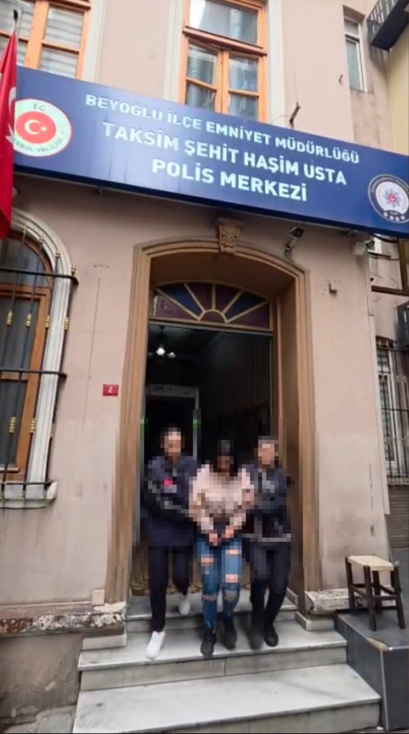 Yıkıcı bir aşk! 21 yaşındaki kadın 65 yaşındaki sevgilisi kendisini istemeyince çatıyı yaktı - Resim : 3