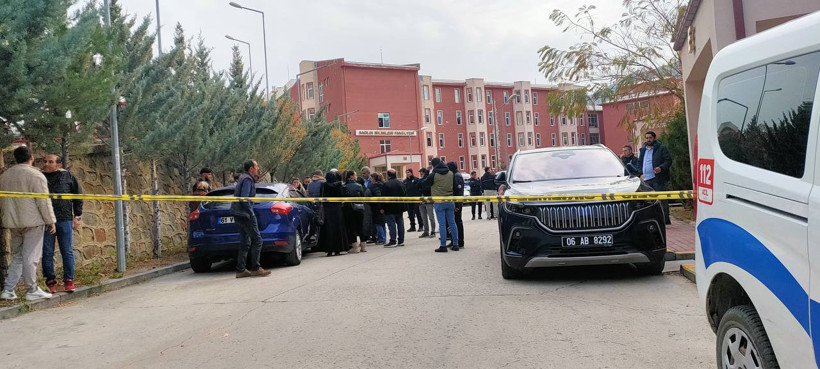 Gümüşhane'de kadın memuru rehin alan şüpheli susma hakkını kullandı - Resim : 2