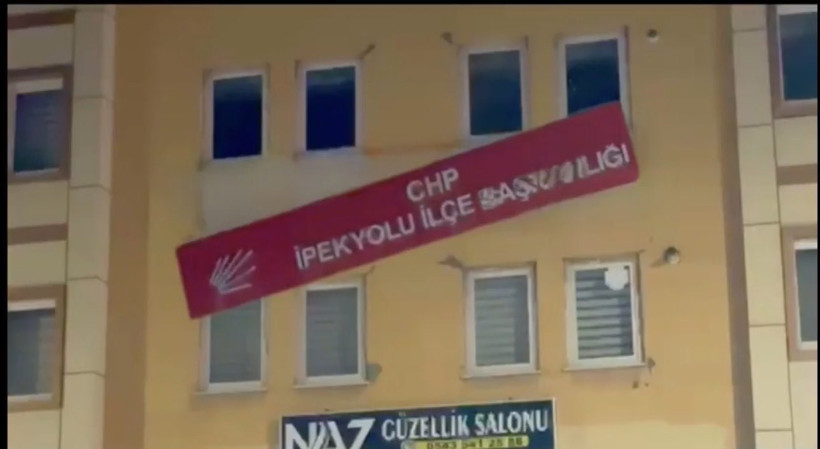 Van İpekyolu İlçe Başkanı saldırıyı Yeniçağ'a anlattı - Resim : 1